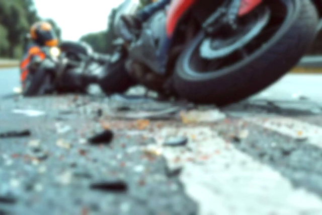 Suspeito finge cair de moto, atira 32 vezes e executa rapaz no Parque do Lageado