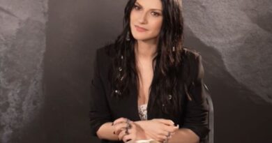 Laura Pausini e Madonna se apresentarão na final da Copa do Mundo