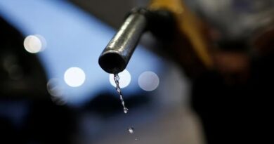 Governo sanciona lei que reduz impostos sobre combustíveis
