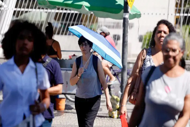 Salário mínimo deverá subir para R$ 1.741 em 2027